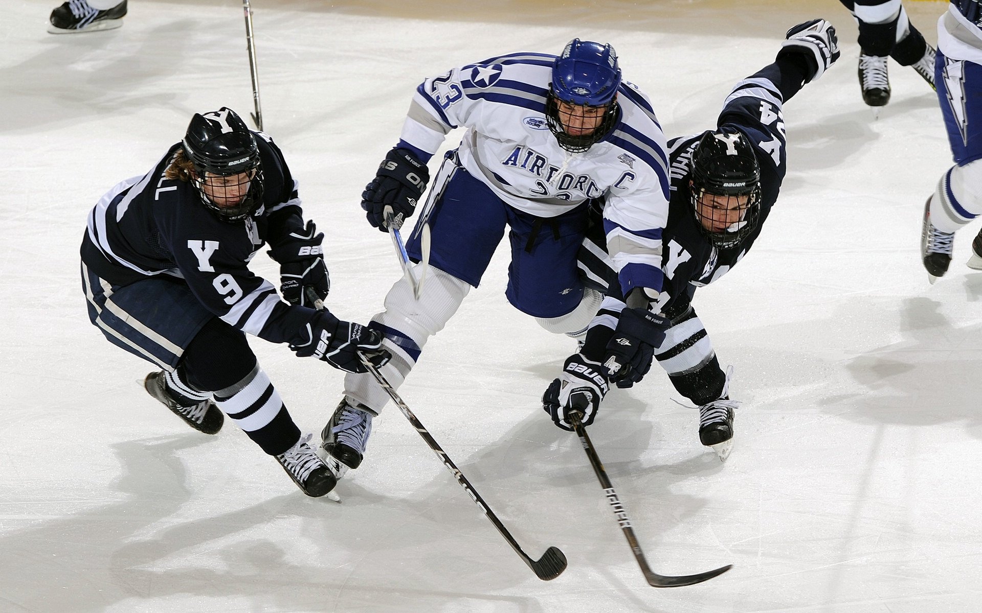 Kaiyun APP-艾比·德尔福：站位精准，助力南非队防线无懈可击，《艾比·里德尔》